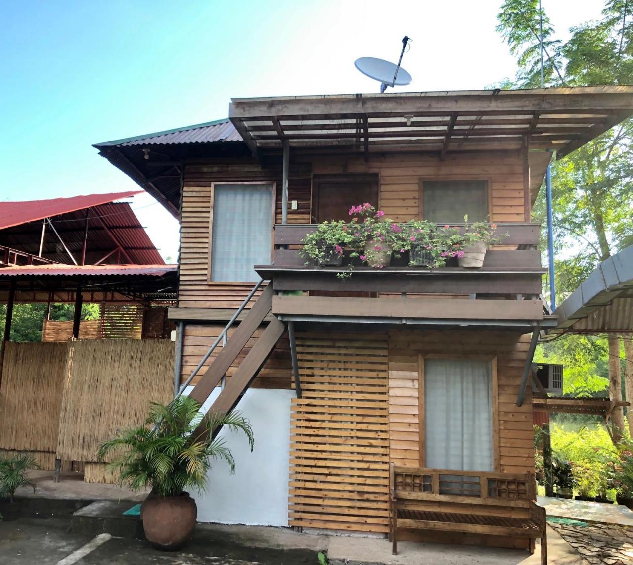 House @Bohol Garden Homes パングラオ エクステリア 写真