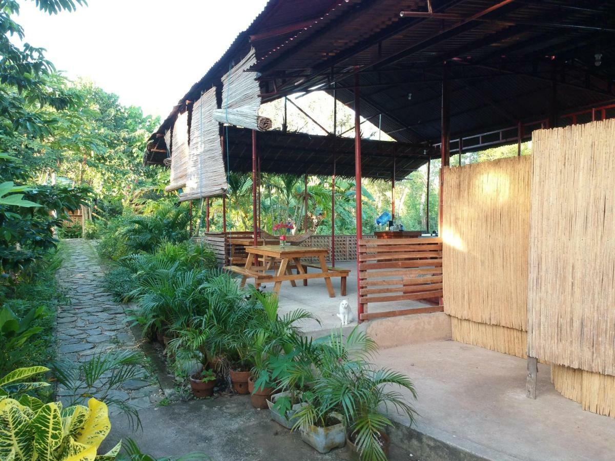 House @Bohol Garden Homes パングラオ エクステリア 写真